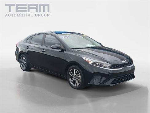 Used 2023 Kia Forte LXS w/ LXS Technology Package image 1