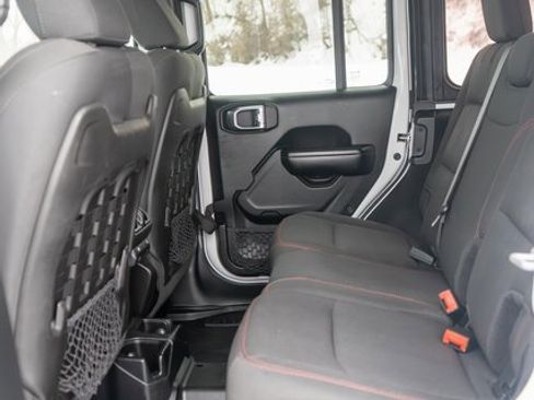 Used 2019 Jeep Wrangler Unlimited Rubicon image 12