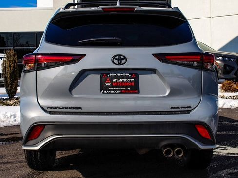 Used 2025 Toyota Highlander XSE AWD/4WD image 5