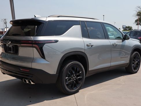New 2026 Chevrolet Traverse LT w/ Enhanced Driving Package image 41