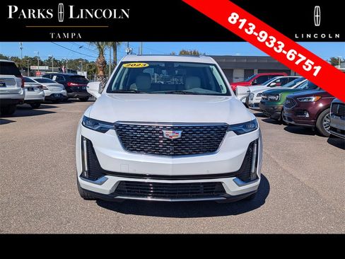 Used 2023 Cadillac XT6 Premium Luxury w/ Technology Package image 2