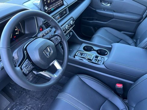 New 2025 Honda Pilot EX-L image 10