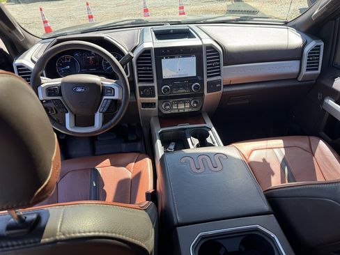 Used 2019 Ford F250 King Ranch w/ King Ranch Ultimate Package AWD/4WD image 23