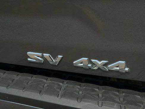 Used 2024 Nissan Titan SV AWD/4WD image 38