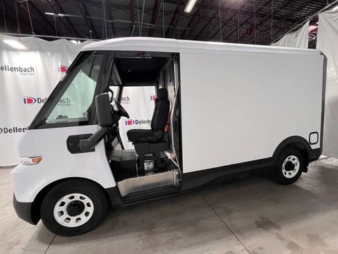 Used 2024 Chevrolet Brightdrop 400 w/ Commercial Equipment Package AWD/4WD image 4