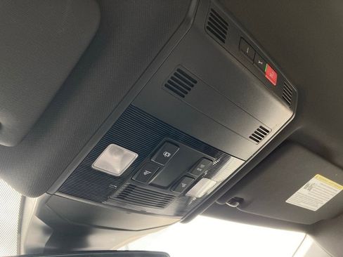 Used 2025 Volkswagen Jetta Sport image 25