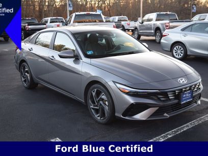 Used 2024 Hyundai Elantra SEL w/ Convenience Package