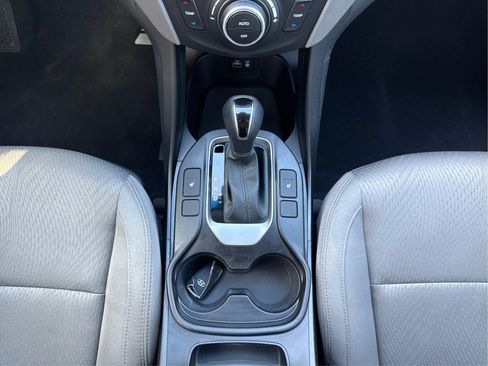 Used 2018 Hyundai Santa Fe Sport w/ 2.4L Value Package 02 FWD image 15