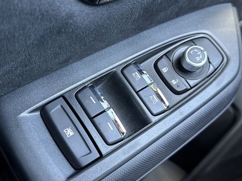 Used 2025 Subaru Forester Touring image 23