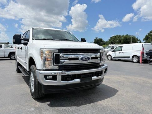 Used 2019 Ford F250 XLT w/ XLT Value Package AWD/4WD image 4