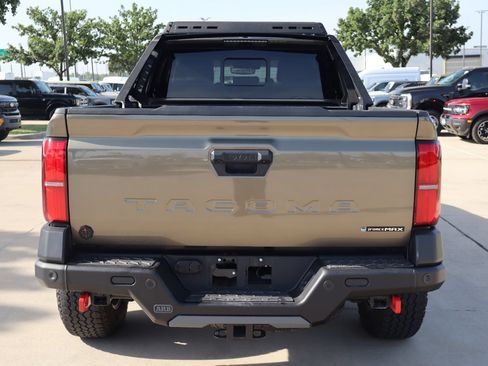 Used 2024 Toyota Tacoma 4x4 Double Cab Hybrid image 4
