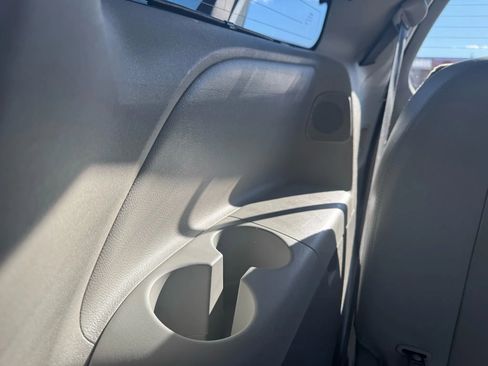 Used 2012 Toyota Sienna Limited image 66