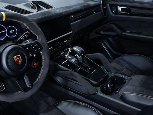 Used 2022 Porsche Cayenne Turbo GT AWD/4WD image 53