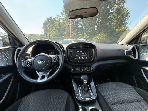 Used 2020 Kia Soul LX FWD image 9