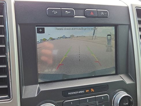 Used 2018 Ford F150 Lariat w/ Equipment Group 502A Luxury image 28