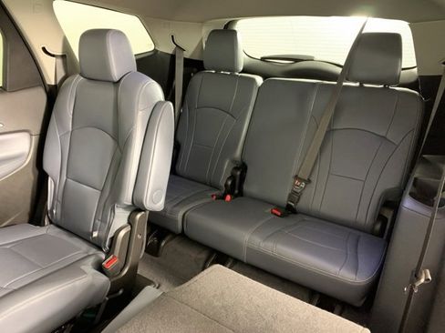 Used 2021 Buick Enclave Premium w/ Sun and Sites Package image 34