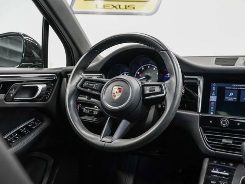 Used 2023 Porsche Macan S AWD/4WD image 15