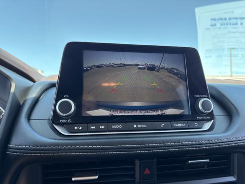Used 2023 Nissan Rogue SV FWD image 22