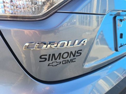 Used 2025 Toyota Corolla LE image 32