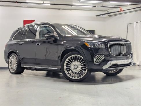 Used 2024 Mercedes-Benz Maybach GLS 600 4MATIC image 2