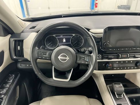 Used 2023 Nissan Pathfinder SL w/ SL Premium Package AWD/4WD image 11
