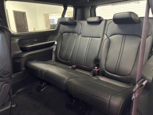 New 2026 Jeep Grand Wagoneer L 4WD w/ Premium Group I image 20