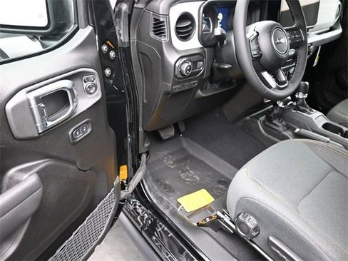 New 2026 Jeep Gladiator Willys image 14