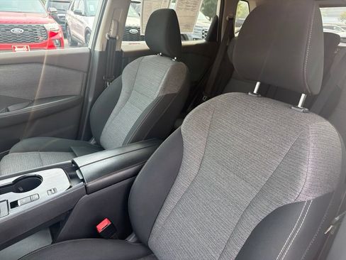 Used 2022 Nissan Rogue S FWD image 17