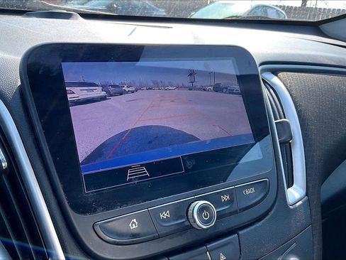 Used 2023 Chevrolet Malibu LT image 22