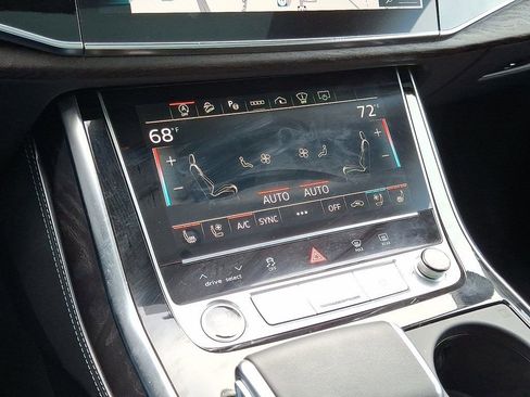 Used 2023 Audi Q8 Prestige image 17