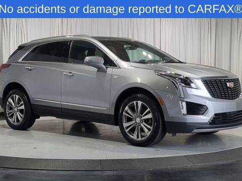 Used 2025 Cadillac XT5 Premium Luxury AWD/4WD image 2