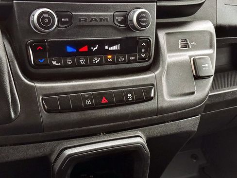 Used 2025 RAM ProMaster 2500 w/ Convenience Group FWD image 18