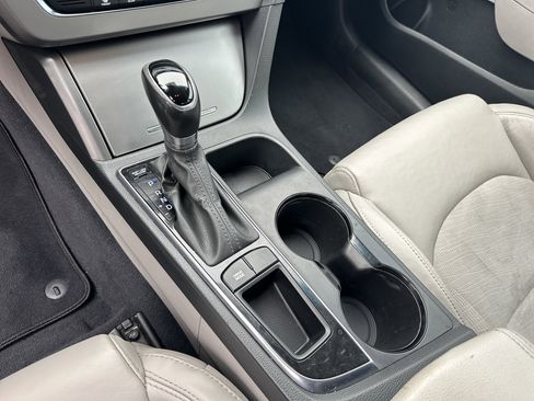 Used 2015 Hyundai Sonata Sport w/ Option Group 03 image 32