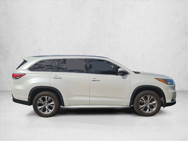 Used 2015 Toyota Highlander XLE FWD image 4