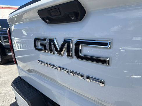 Used 2023 GMC Sierra 1500 Elevation w/ Elevation Premium Package AWD/4WD image 20