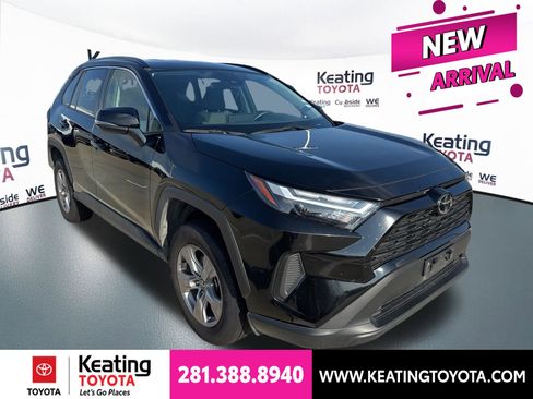 Used 2025 Toyota RAV4 XLE FWD image 1