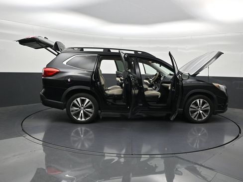 Used 2019 Subaru Ascent Limited AWD/4WD image 32