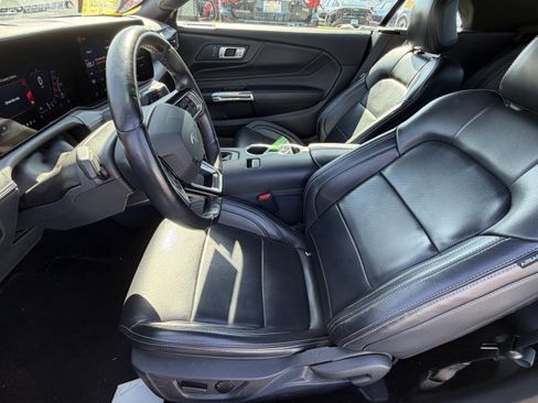 Used 2025 Ford Mustang Premium RWD image 11