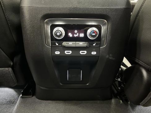 Used 2023 GMC Yukon Denali w/ Denali Reserve Package image 36