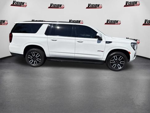 Used 2022 GMC Yukon XL AT4 AWD/4WD image 4