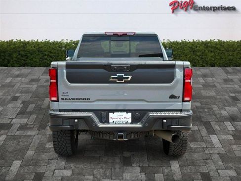Used 2024 Chevrolet Silverado 2500 ZR2 w/ ZR2 Bison Edition AWD/4WD image 10