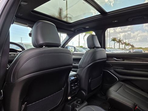 New 2026 Jeep Grand Cherokee L Limited image 10