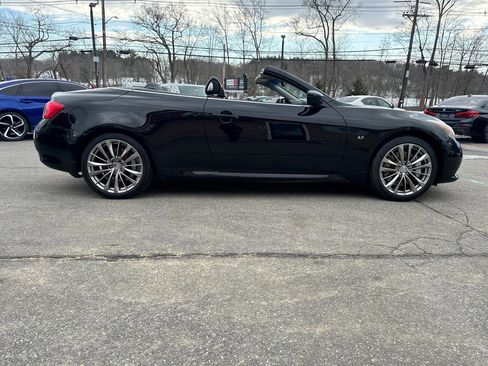 Used 2014 INFINITI Q60 Convertible w/ Premium Package image 7