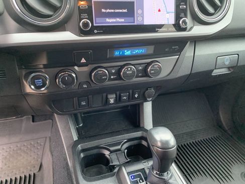 Used 2022 Toyota Tacoma TRD Sport image 24