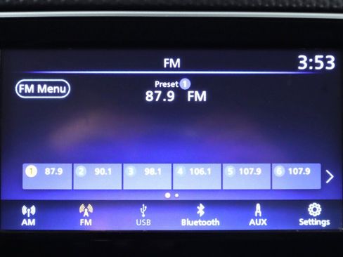 Used 2020 Nissan Kicks S image 16