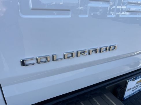 Used 2022 Chevrolet Colorado Z71 w/ Safety Package AWD/4WD image 28
