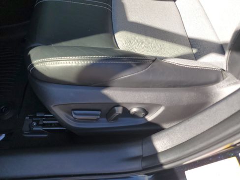 Used 2020 Toyota Corolla XSE FWD image 17