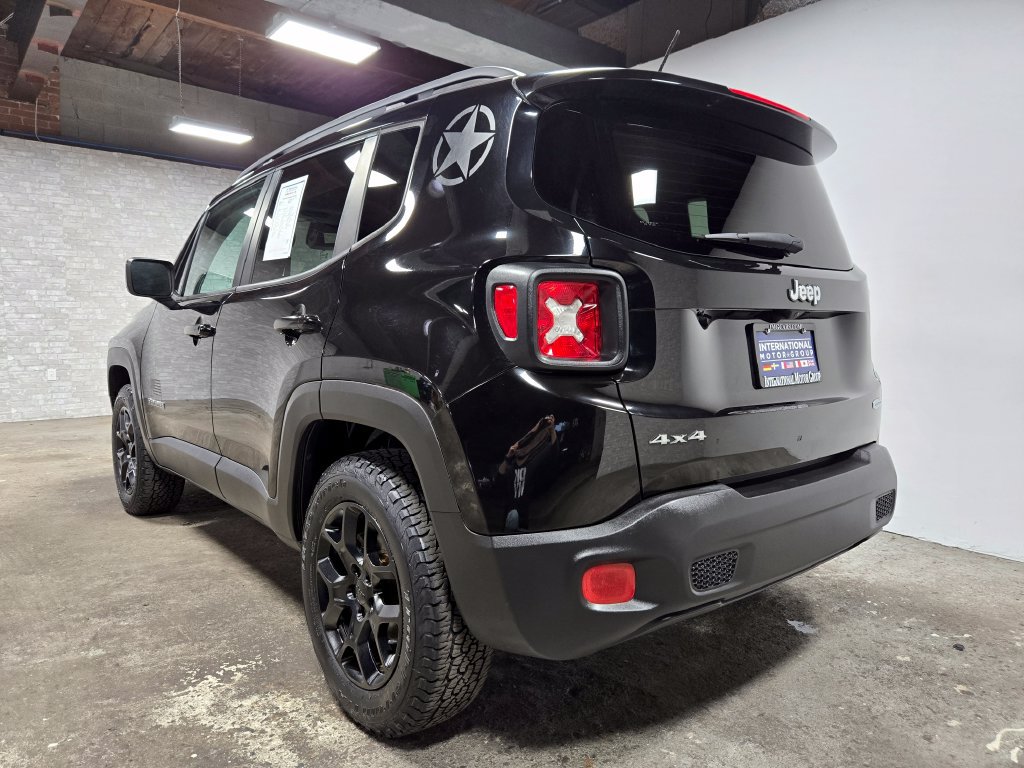Used 2016 Jeep Renegade Latitude AWD/4WD image 38