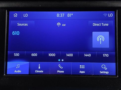 Used 2019 Ford Fusion SE FWD image 25