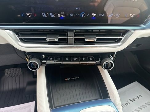 New 2026 Chevrolet Equinox EV LT w/ Convenience Package II image 16